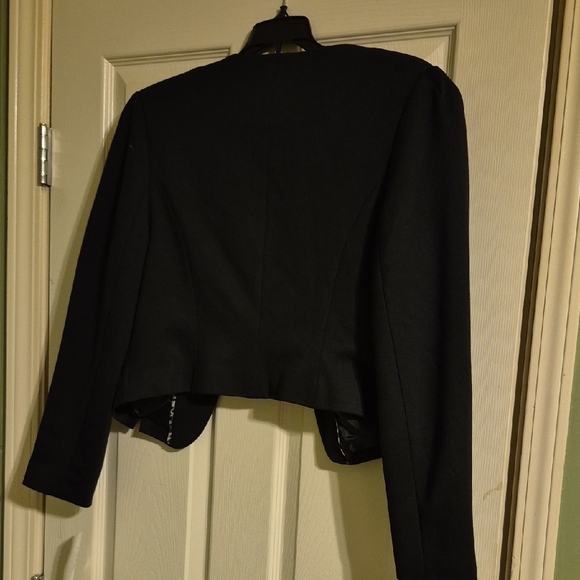 Black Cropped Jacket - Picture 6 of 6